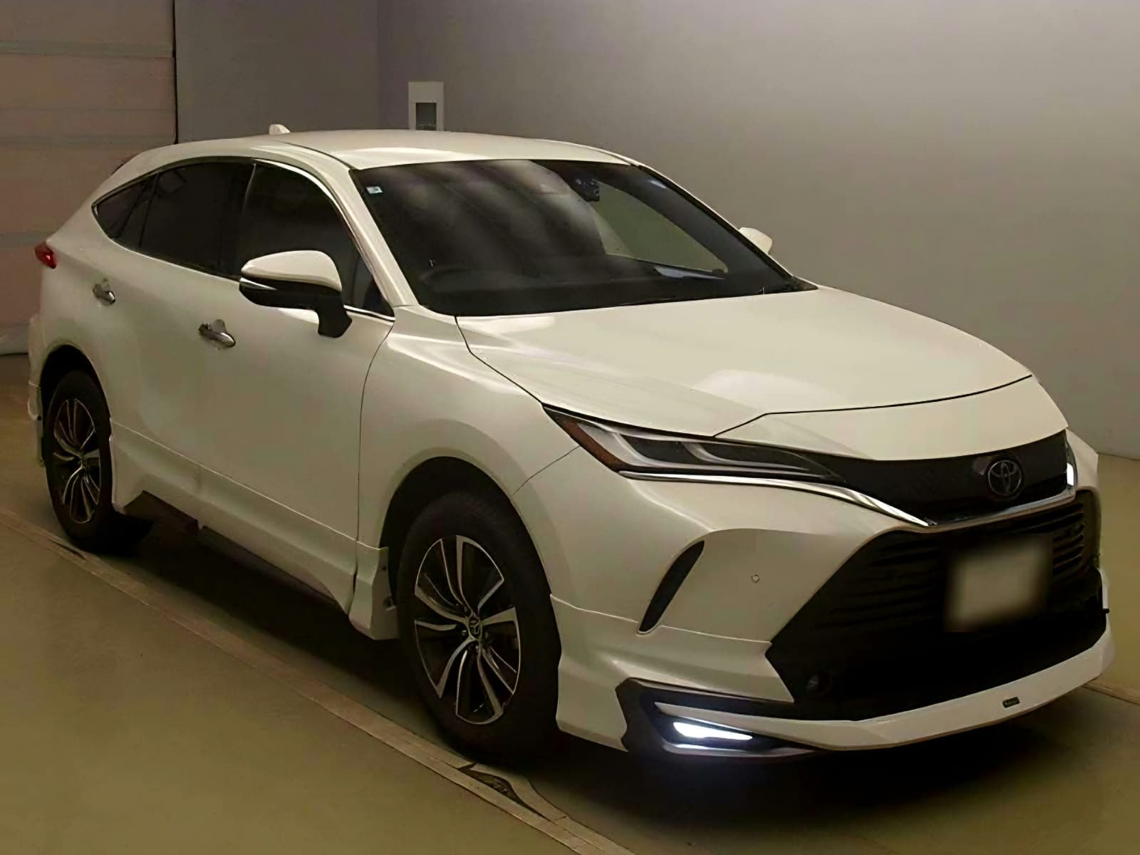2021 Toyota Harrier, White